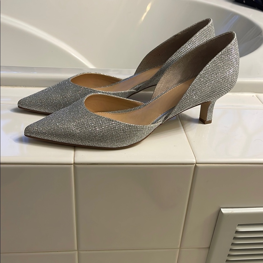 Jewel Badgley Mischka Silver Glitter Heels